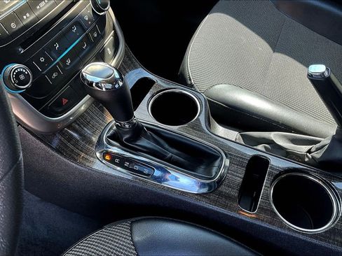 Used 2015 Chevrolet Malibu LT w/ Power Convenience Package image 13