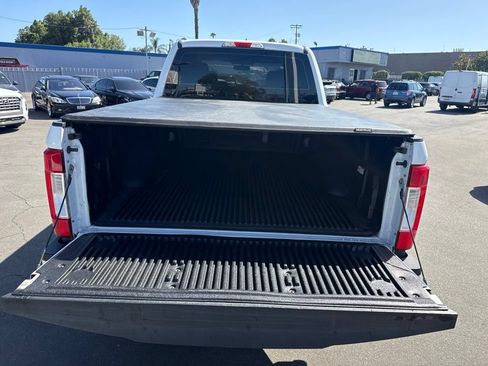 Used 2017 Ford F250 XL w/ Power Equipment Group AWD/4WD image 8
