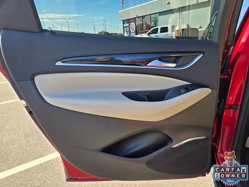 Used 2019 Buick Enclave Essence image 39