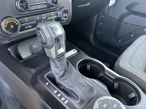 New 2025 Ford Bronco 2-Door w/ Sasquatch Package AWD/4WD image 29