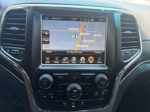 Used 2014 Jeep Grand Cherokee Limited w/ Luxury Group II AWD/4WD image 25