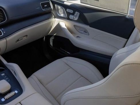 New 2026 Mercedes-Benz GLS 450 4MATIC image 28