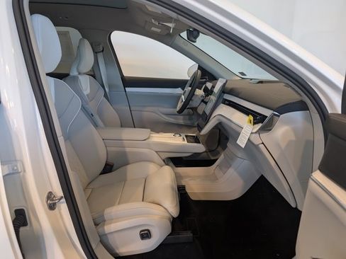 New 2025 Volvo EX90 Ultra image 29