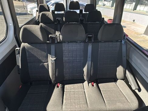 Used 2014 Mercedes-Benz Sprinter 2500 image 21