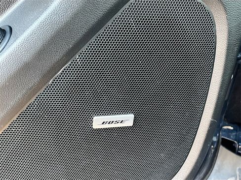 Used 2023 Chevrolet Traverse LT w/ LT Premium Package image 19