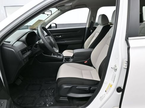 Used 2025 Honda CR-V LX image 11