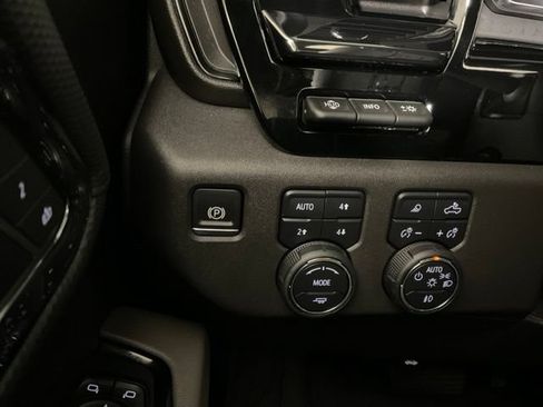 Used 2024 Chevrolet Silverado 1500 ZR2 w/ Technology Package AWD/4WD image 27