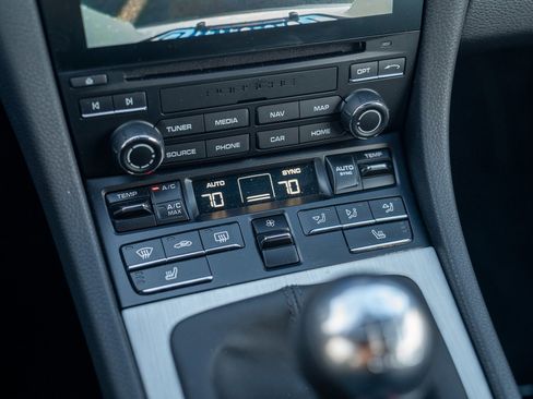 Used 2021 Porsche 718 Cayman GT4 image 21