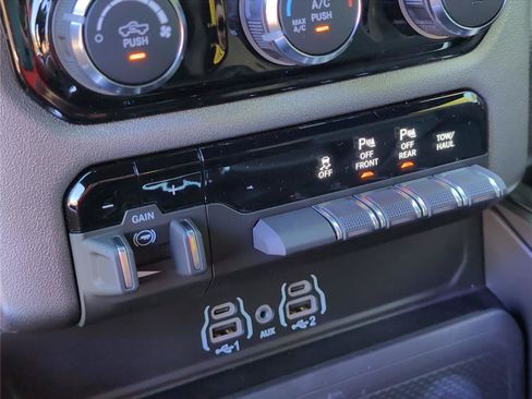 New 2026 RAM 1500 Big Horn AWD/4WD image 17