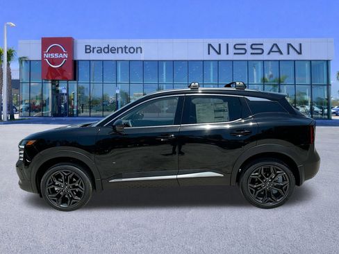 New 2025 Nissan Kicks SR image 3