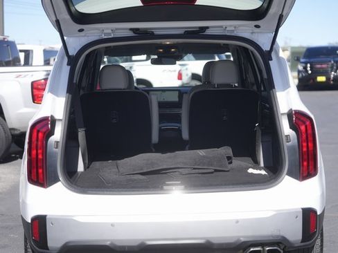 Used 2023 Kia Telluride S image 30