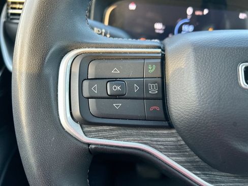 Used 2022 Jeep Wagoneer Series III RWD image 17