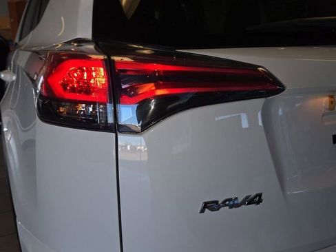 Used 2018 Toyota RAV4 XLE image 28