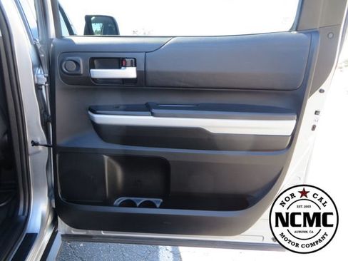 Used 2018 Toyota Tundra SR5 w/ SR5 Upgrade Package AWD/4WD image 59
