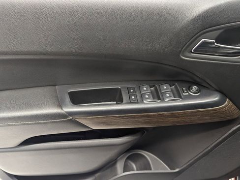 Used 2020 GMC Canyon Denali image 10