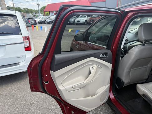 Used 2018 Ford Escape SEL image 12