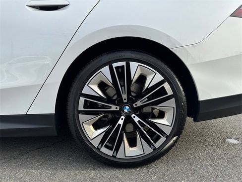 Certified 2025 BMW 530i xDrive w/ Premium Package image 36