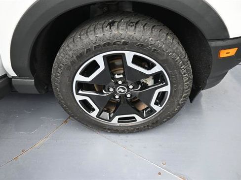 Used 2023 Ford Bronco Sport Outer Banks w/ Tech Package AWD/4WD image 25