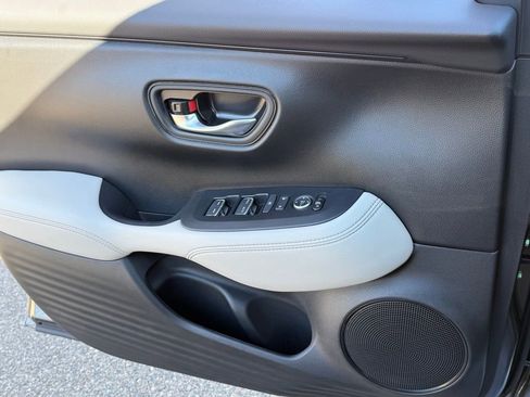 Certified 2026 Honda HR-V EX-L image 34