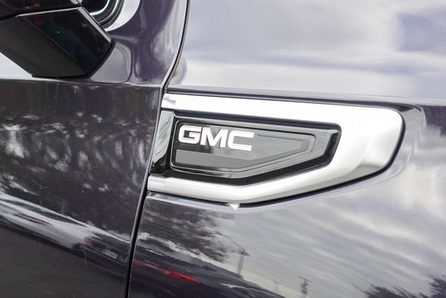 Used 2024 GMC Yukon XL Denali AWD/4WD image 6