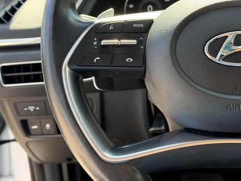 Used 2021 Hyundai Sonata Limited w/ Preferred Accessory Package FWD image 10