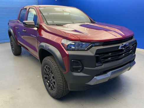 New 2026 Chevrolet Colorado Trail Boss AWD/4WD image 2
