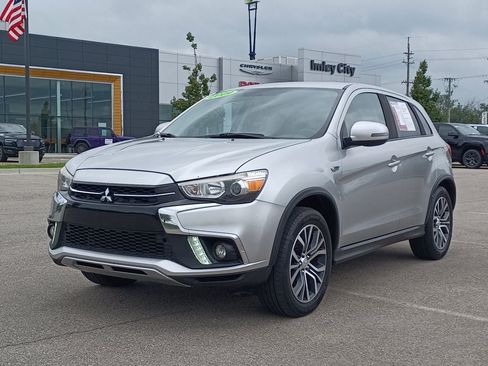 Used 2019 Mitsubishi Outlander Sport SE AWD/4WD image 2