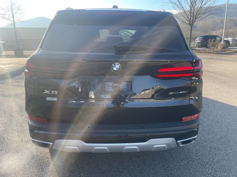 Used 2025 BMW X5 xDrive40i w/ Climate Comfort Package image 4