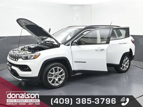 Used 2025 Jeep Compass Limited AWD/4WD image 22