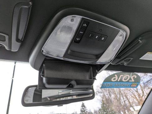 Used 2016 Dodge Charger SE w/ Power Sunroof Group image 25