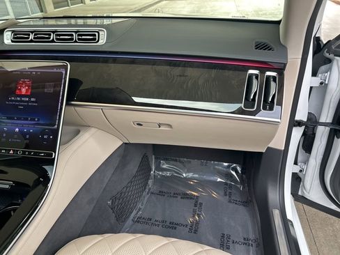 Used 2024 Mercedes-Benz S 580e 4MATIC Sedan w/ AMG Line image 25