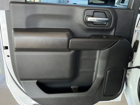 Certified 2025 Chevrolet Silverado 2500 Custom w/ Z71 Off-Road Package image 25