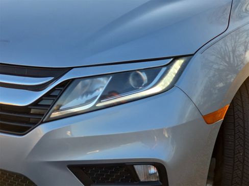 Used 2018 Honda Odyssey EX-L image 32