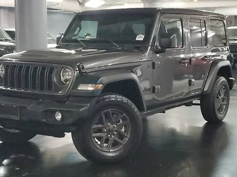Used 2026 Jeep Wrangler Unlimited Sport AWD/4WD image 33
