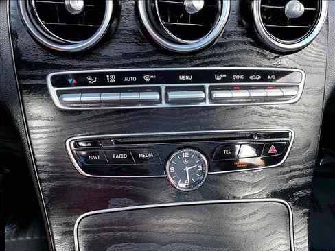 Used 2018 Mercedes-Benz C 300 4MATIC Sedan image 24