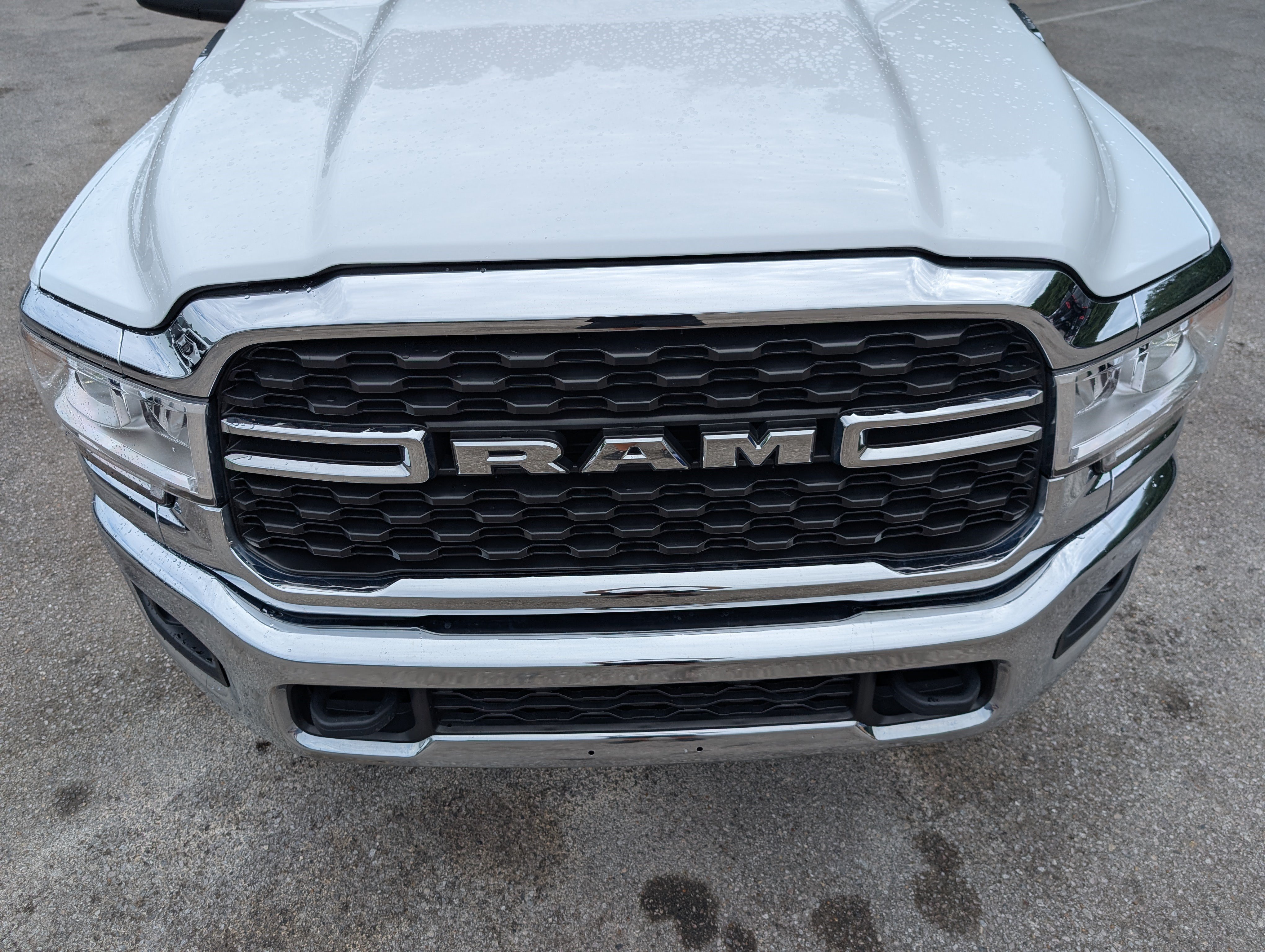 Used 2024 RAM 3500 Big Horn AWD/4WD image 12