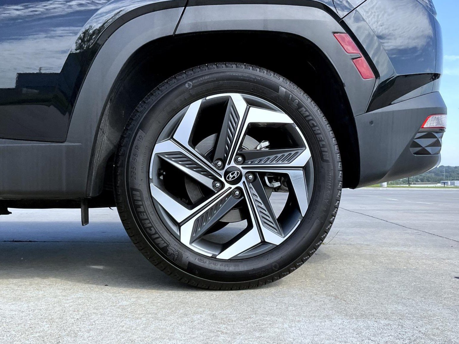 Certified 2024 Hyundai Tucson Limited AWD/4WD image 23