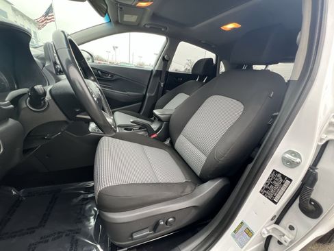 Used 2021 Hyundai Kona SEL Plus w/ Cargo Package image 13