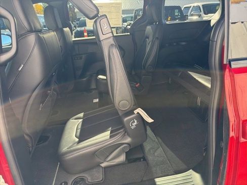 New 2026 Chrysler Pacifica Select image 27