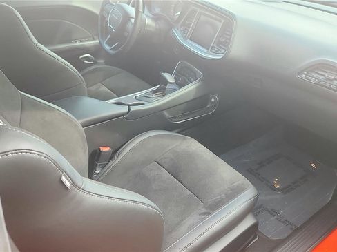 Used 2022 Dodge Challenger R/T Scat Pack RWD image 34