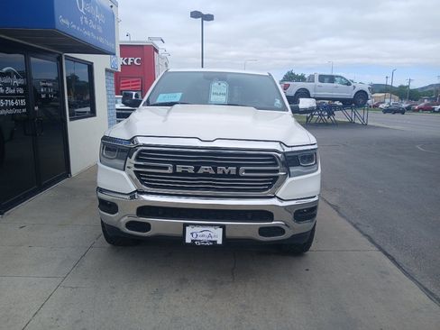 Used 2023 RAM 1500 Laramie AWD/4WD image 3