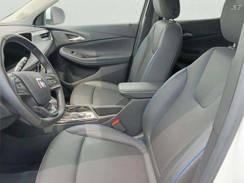 Used 2026 Buick Encore GX Sport Touring w/ Advanced Technology Package FWD image 8