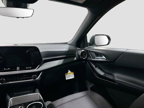 New 2026 Chevrolet Equinox LT w/ Safety and Technology Package FWD image 28