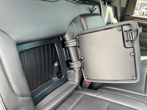 New 2025 GMC Sierra 3500 Denali w/ Denali Reserve Package image 25