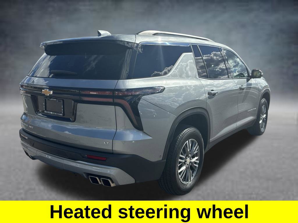 Used 2024 Chevrolet Traverse LT w/ Enhanced Driving Package AWD/4WD image 5