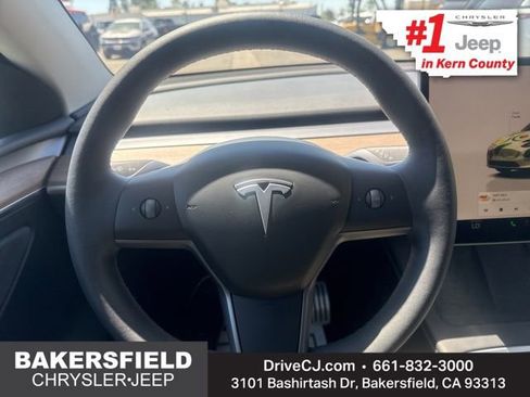 Used 2024 Tesla Model Y Performance AWD/4WD image 13