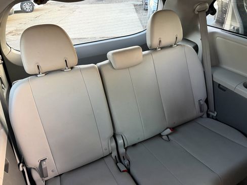 Used 2015 Toyota Sienna XLE Premium image 60