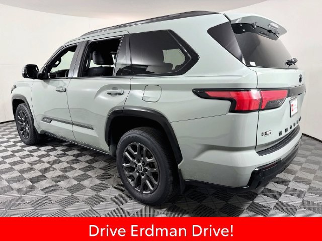 Certified 2024 Toyota Sequoia Platinum AWD/4WD image 21