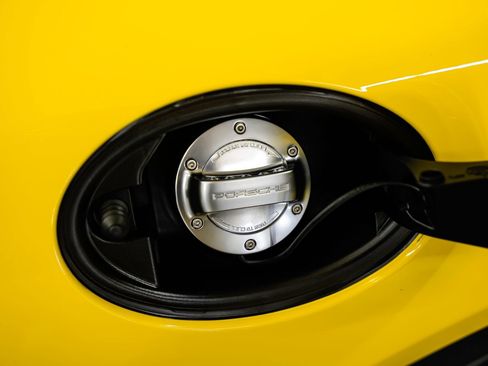 Used 2016 Porsche Cayman GT4 RWD image 39