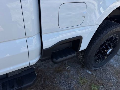 New 2026 Ford F250 Lariat w/ Black Appearance Package image 24